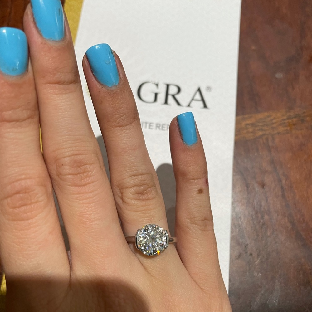 3 carat half bezel moissanite diamond engagement ring - Picture 5 of 12